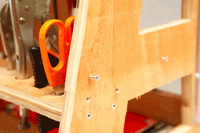 Adam Savage DIY Tool Caddy - Mini Desktop Version. #woodworking #shop  #work…  Profitable woodworking projects, Woodworking projects that sell,  Woodworking projects