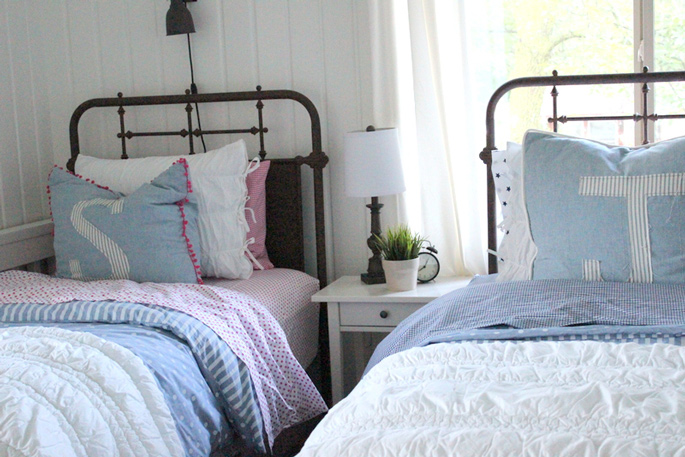 PASSPORT: Before and After Minnesota Farmhouse Cabin Renovation and Makeover Tour - Farmhouse bedroom design