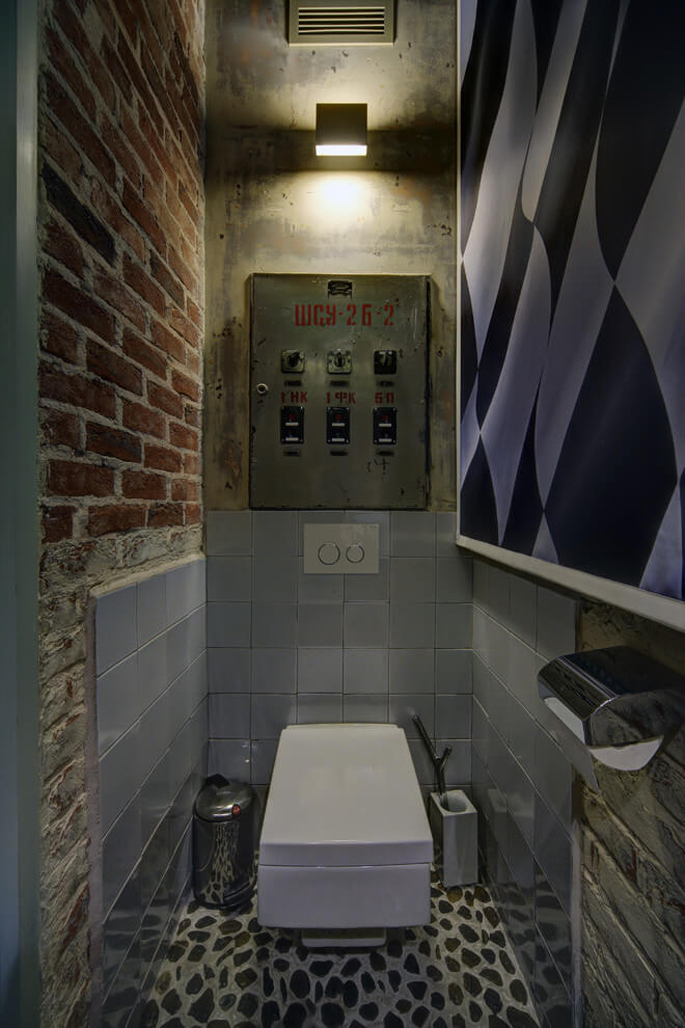 PASSPORT: Bachelor Pad Russian Loft Tour - Bathroom